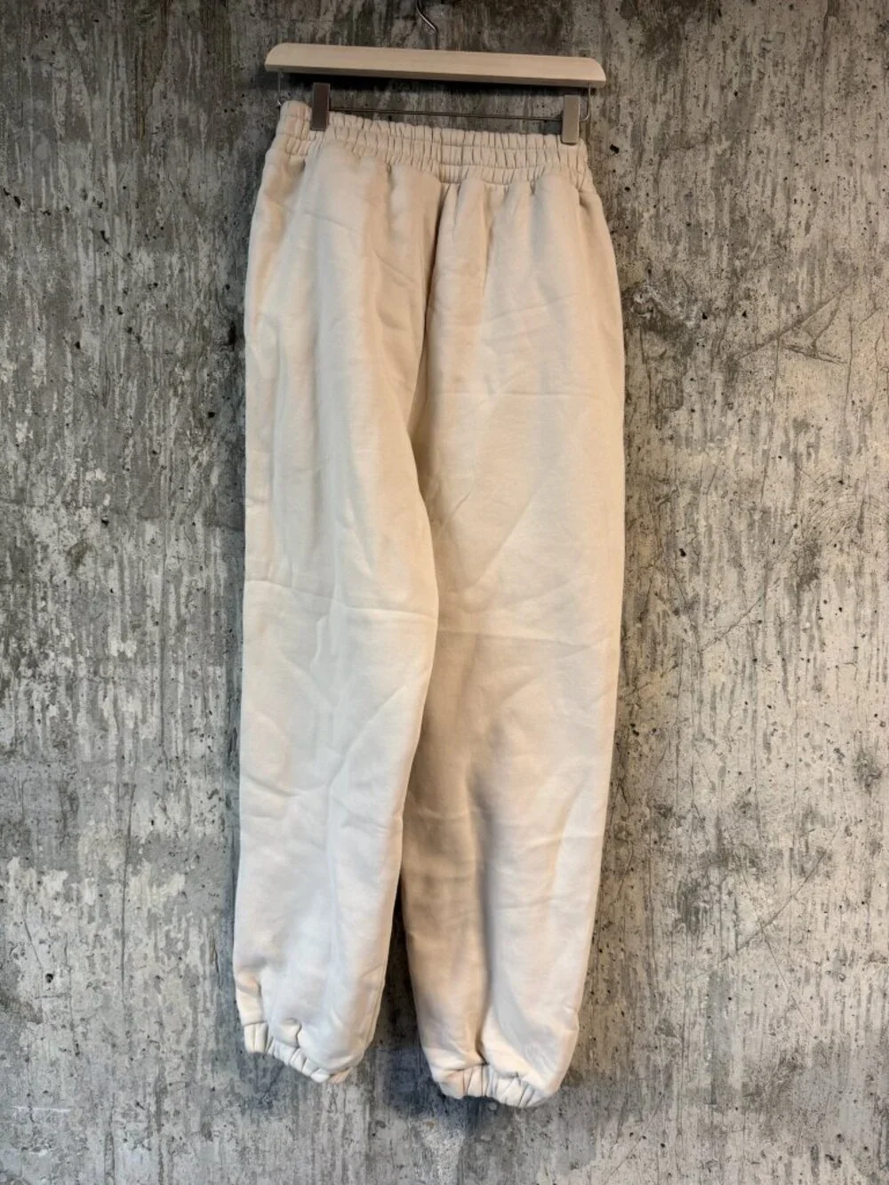 COMFRT Unisex Signature Sweatpant Size M In Bone